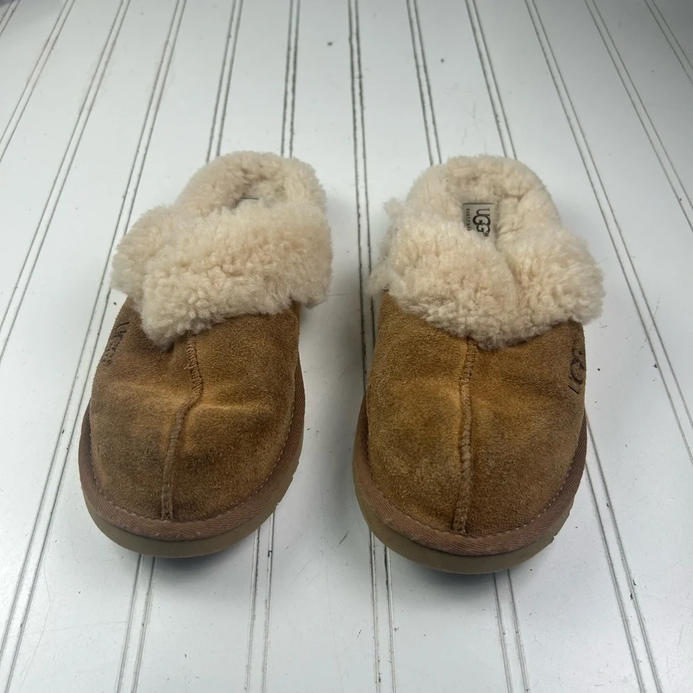 UGG Scuffette 2 Chesnut Slip On Slippers Girls Size 3